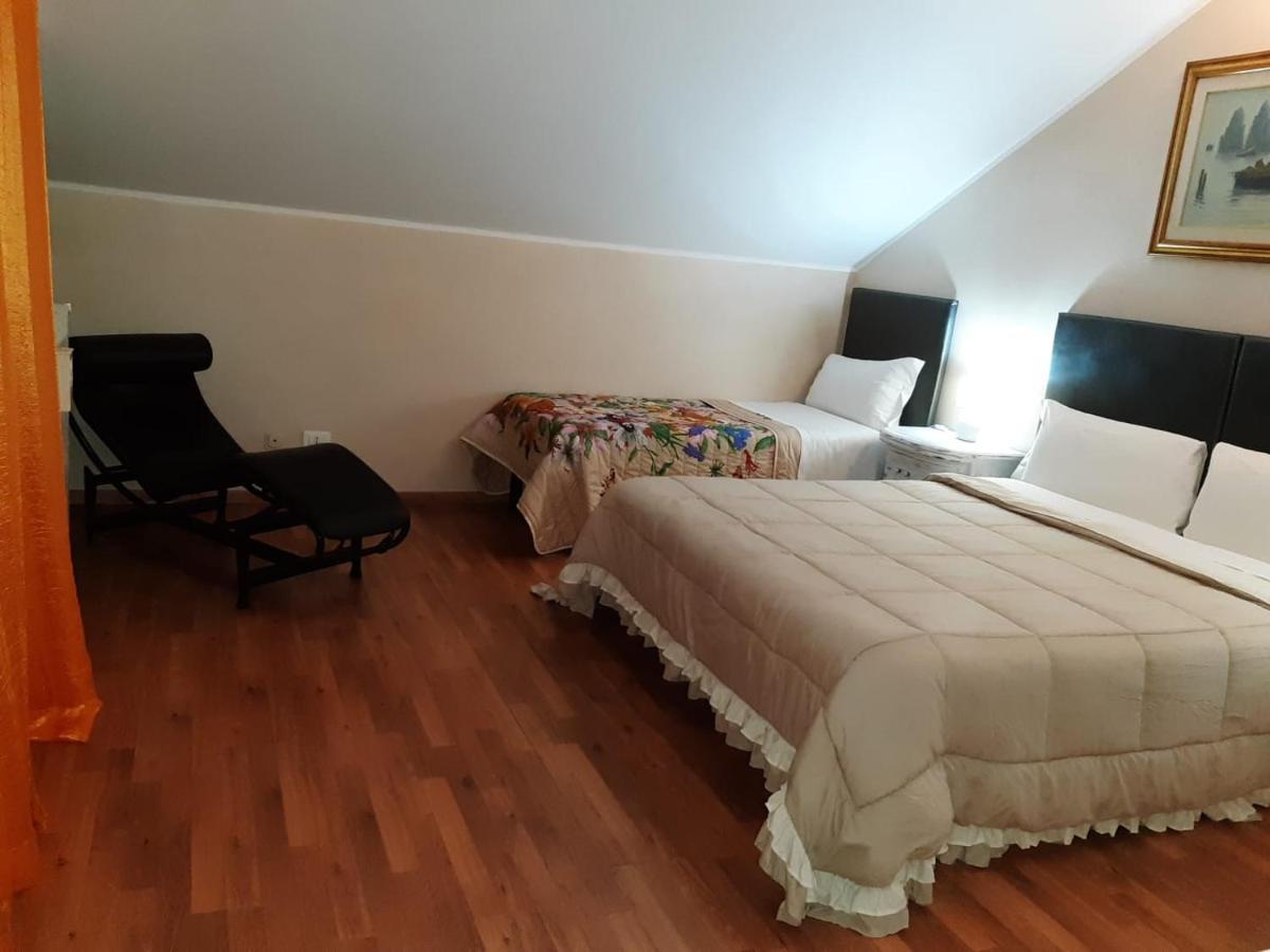 B&B Sofia 菲乌米奇诺 外观 照片