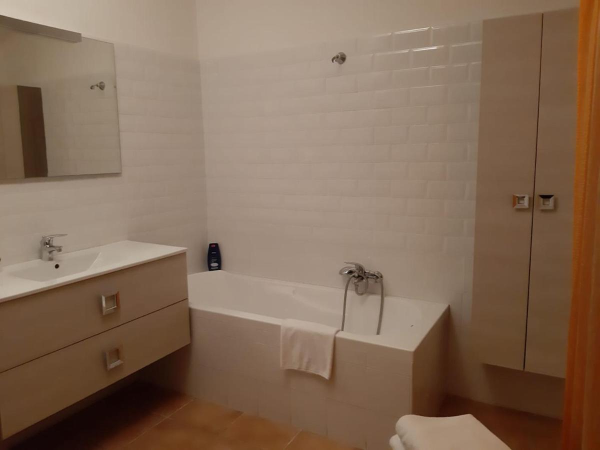 B&B Sofia 菲乌米奇诺 外观 照片